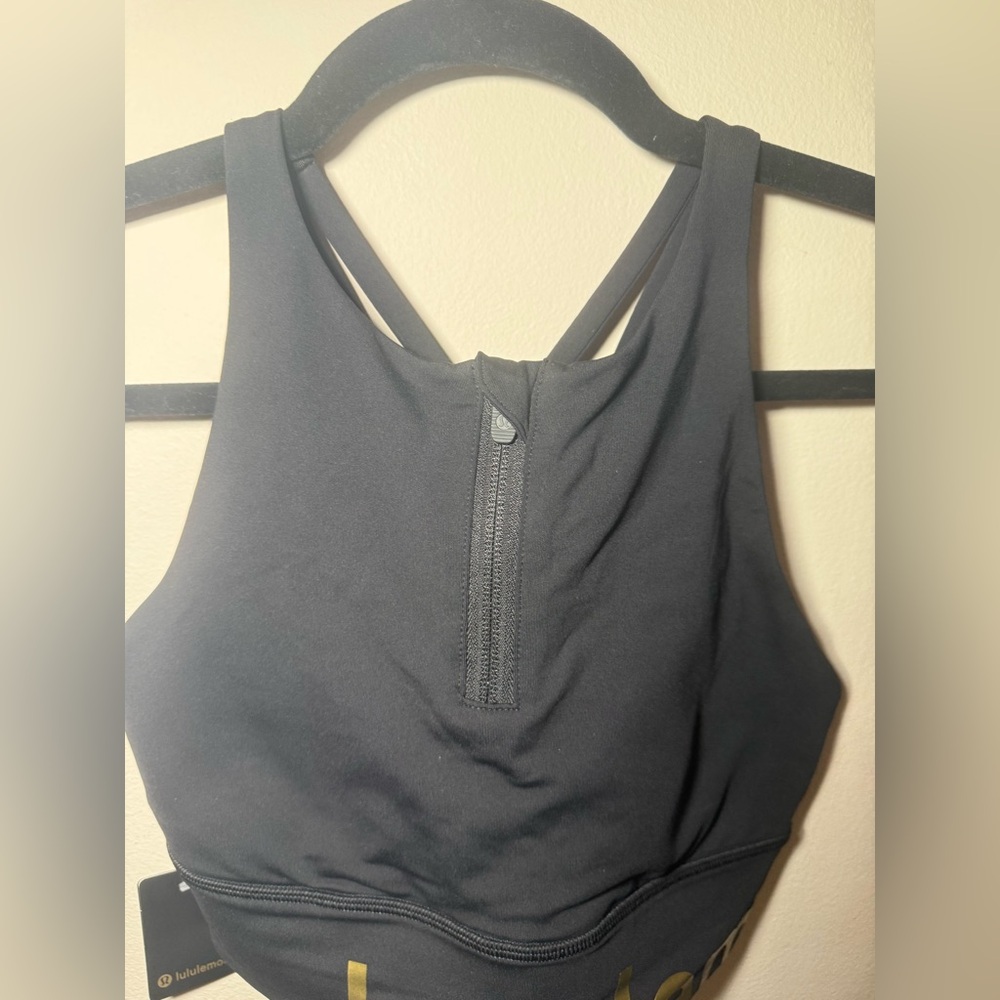 lululemon Energy Bra Black Sports Bra with Gold Logo NWT Size 6 women’s! - Picture 5 of 7
